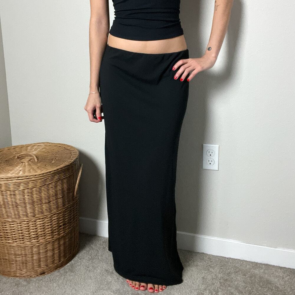 90s vintage black minimalist low rise slit maxi skirt